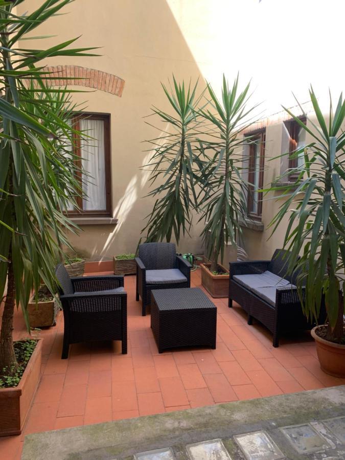 Signoria Apartment With Patio Флоренция Экстерьер фото