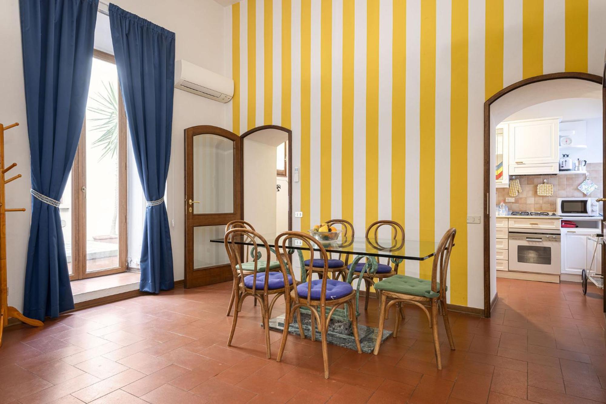 Signoria Apartment With Patio Флоренция Экстерьер фото